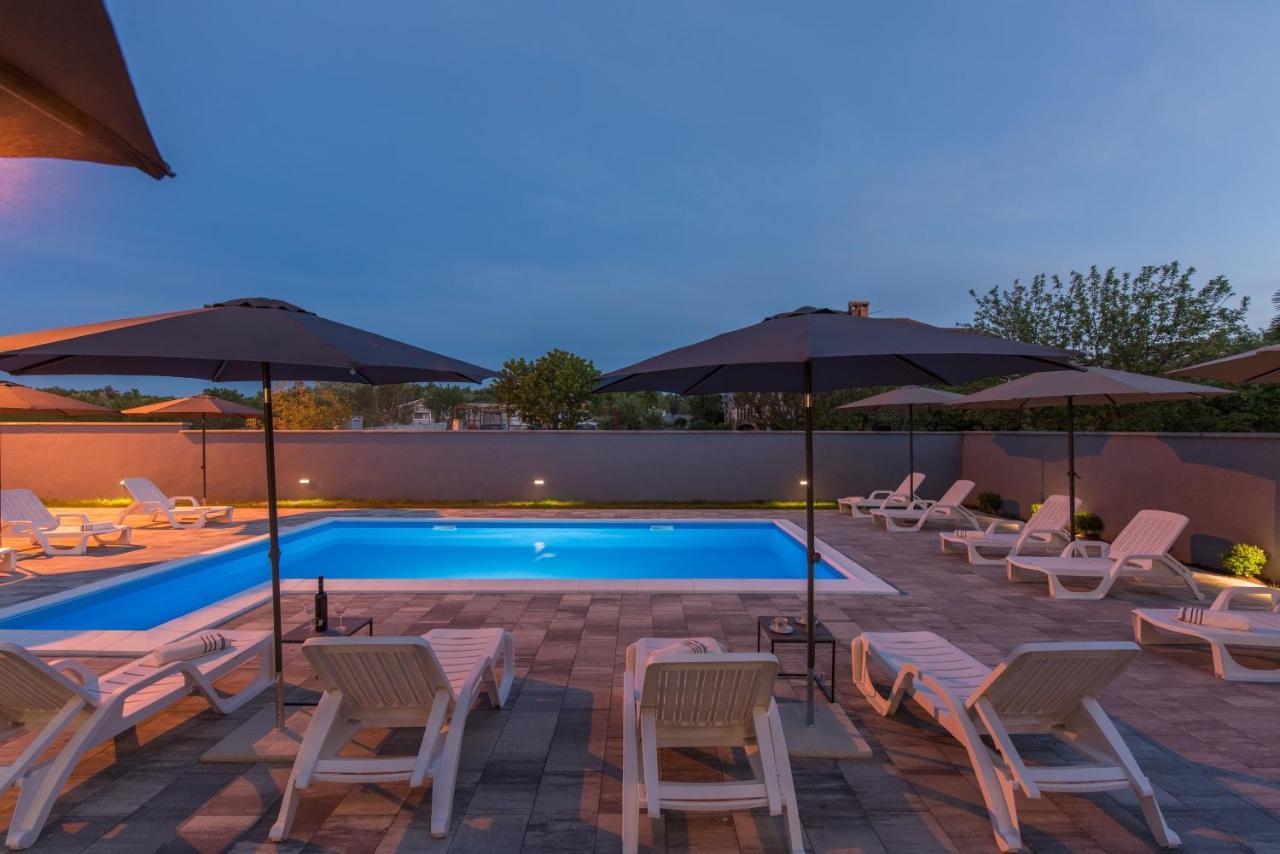 Apartmani Natalija Πόρετς Εξωτερικό φωτογραφία