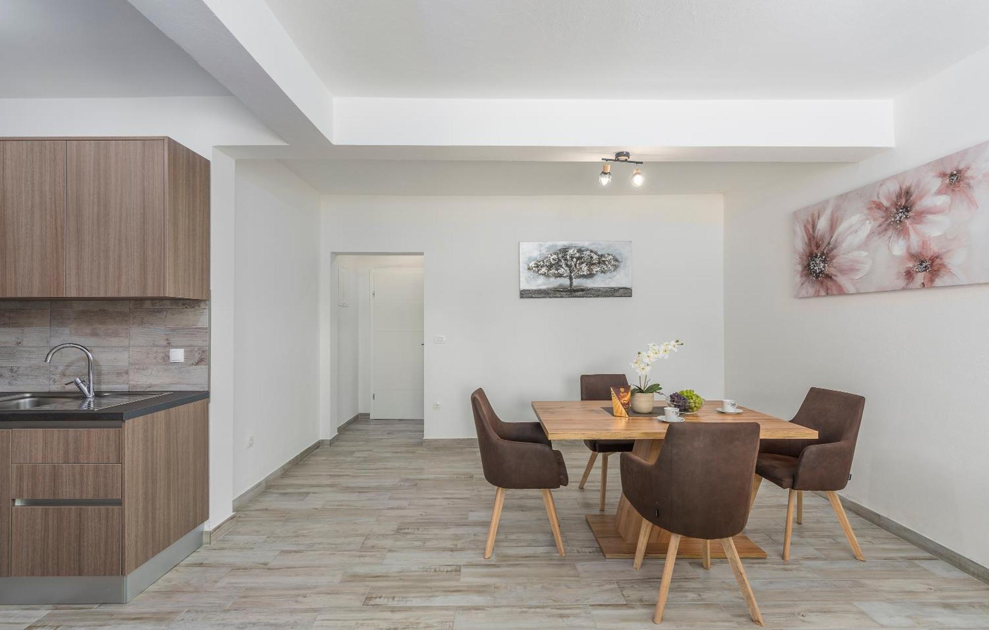 Apartmani Natalija Πόρετς Εξωτερικό φωτογραφία